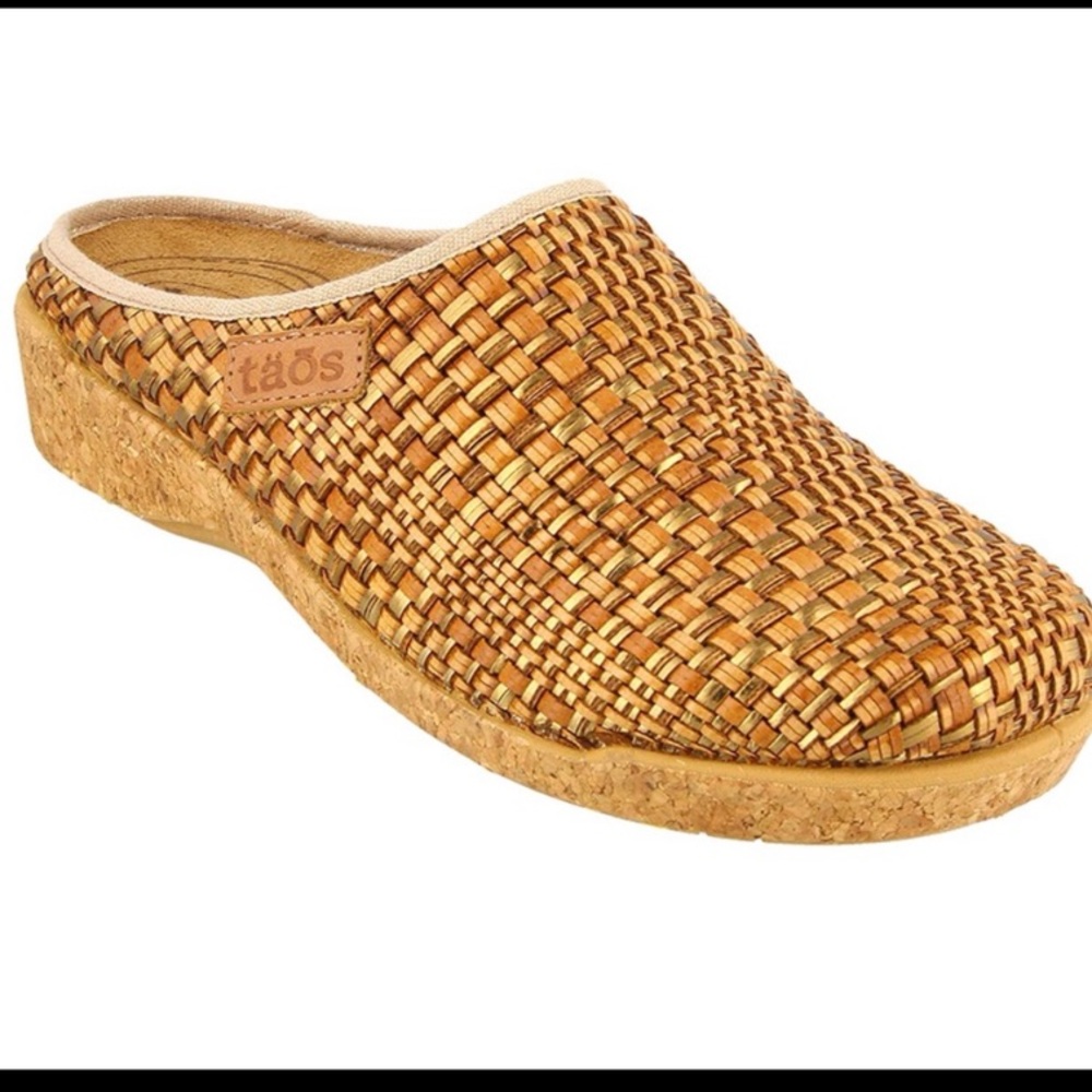 Taos Primavera Mules